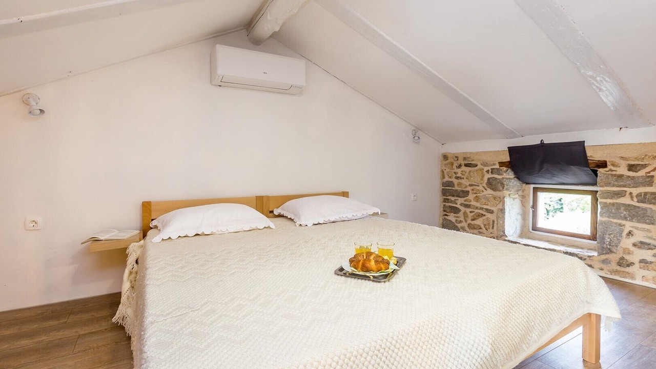 Photo of Bedroom in Brzac