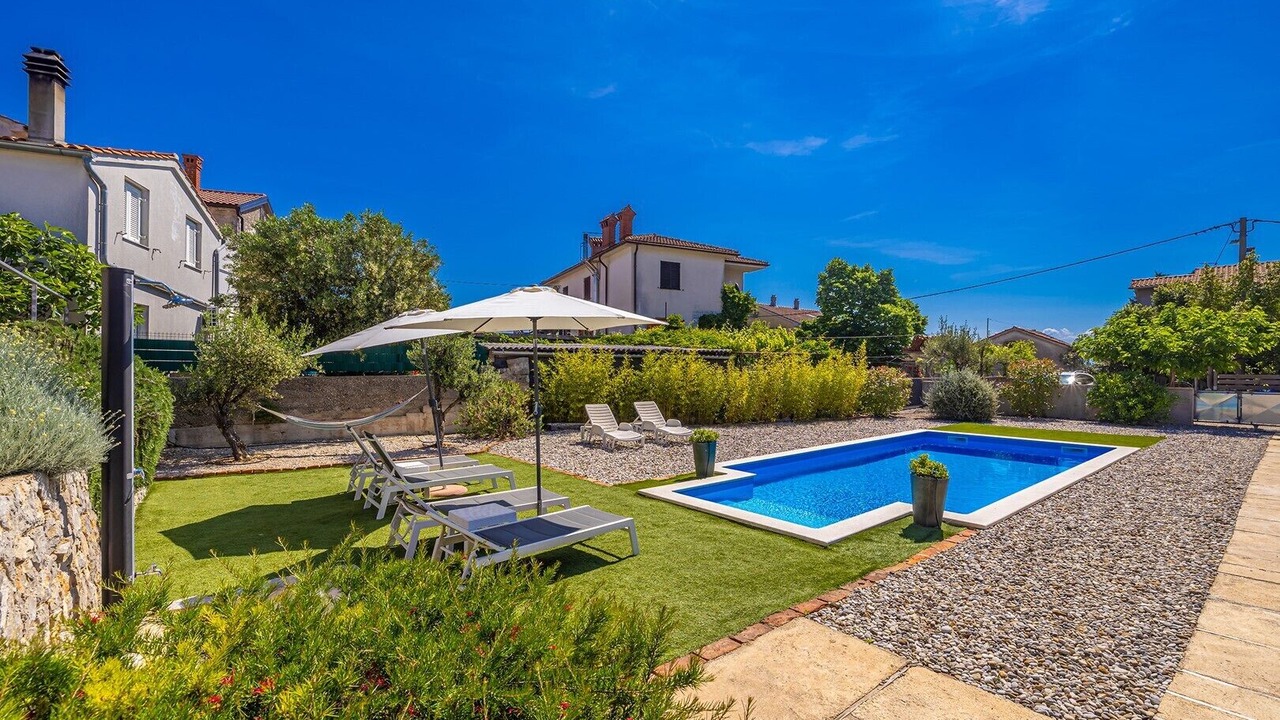 Photo of Outdoor in Brzac