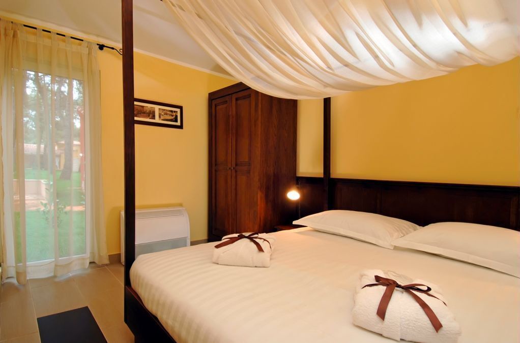 Photo of Bedroom in Monterol