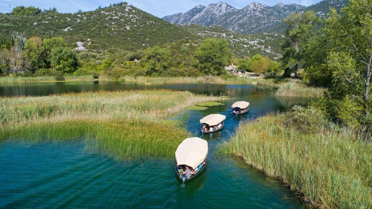 Photo of Others in Ploce
