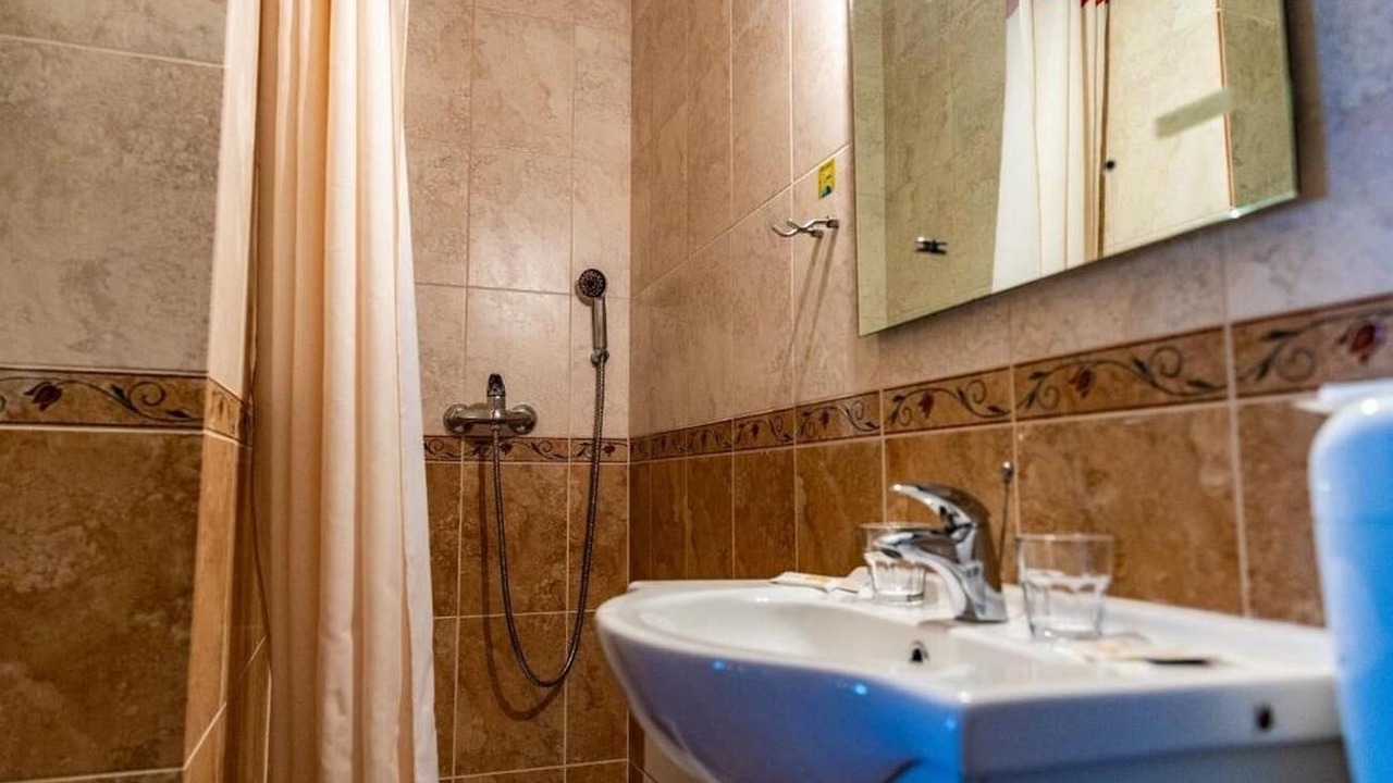 Photo of Bathroom in Draz