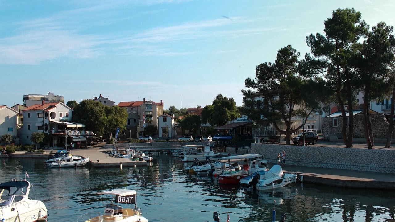Photo of Others in Porat