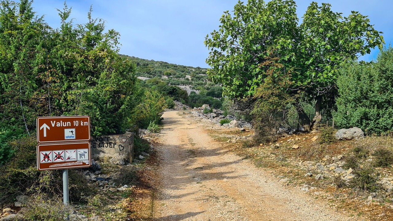 Photo of Others in Cres