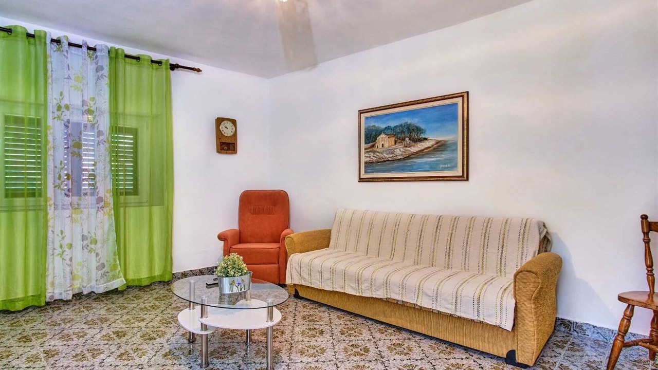 Photo of Livingroom in Cove Murtar