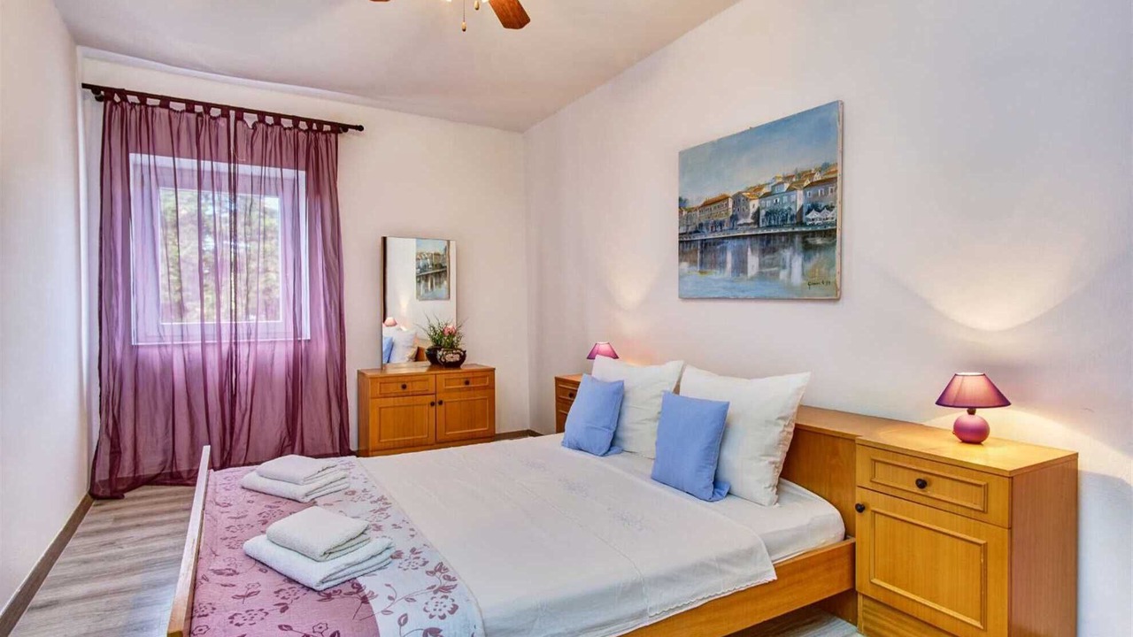 Photo of Bedroom in Cove Murtar