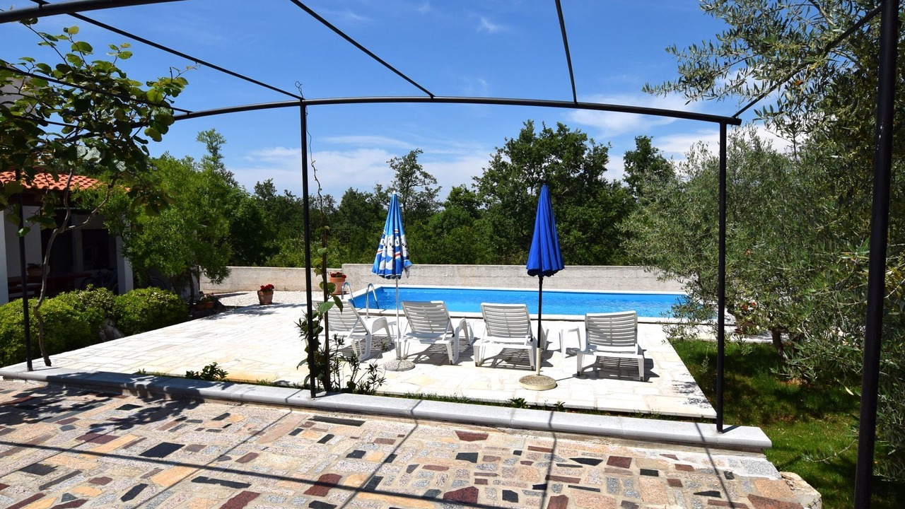 Photo of Outdoor in Zbandaj