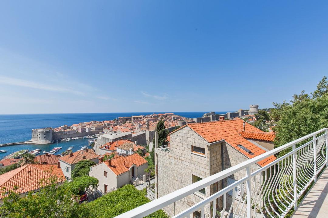 Photo of Others in Ploce