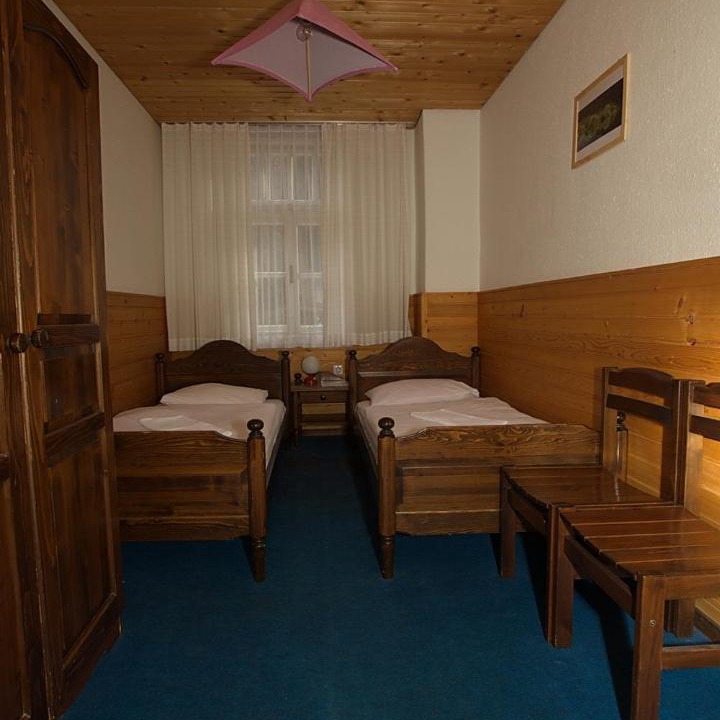 Photo of Others in Studor