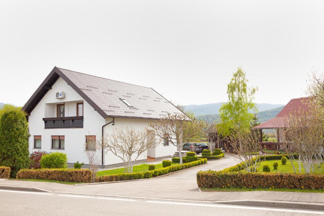 Photo of Others in Seliste