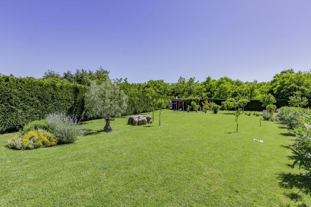 Photo of Others in Monterol