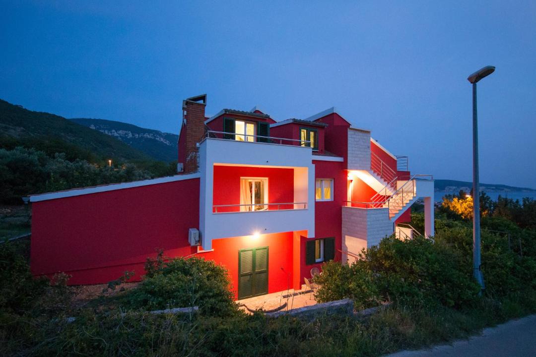 Photo of Buildings in Komiza