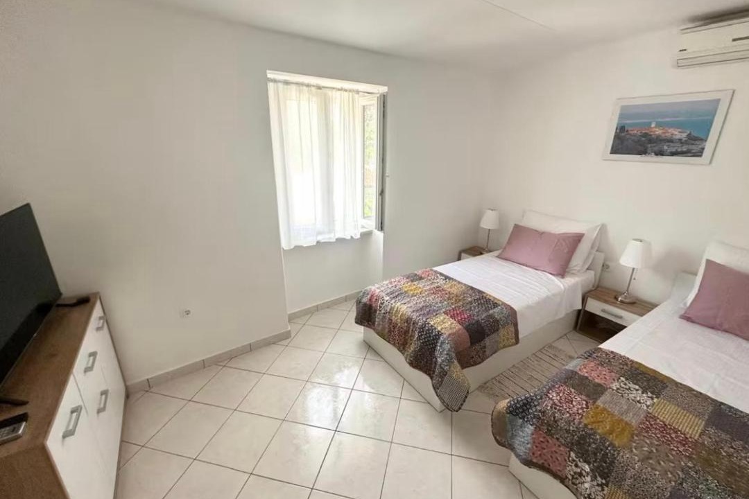 Photo of Bedroom in Brsec