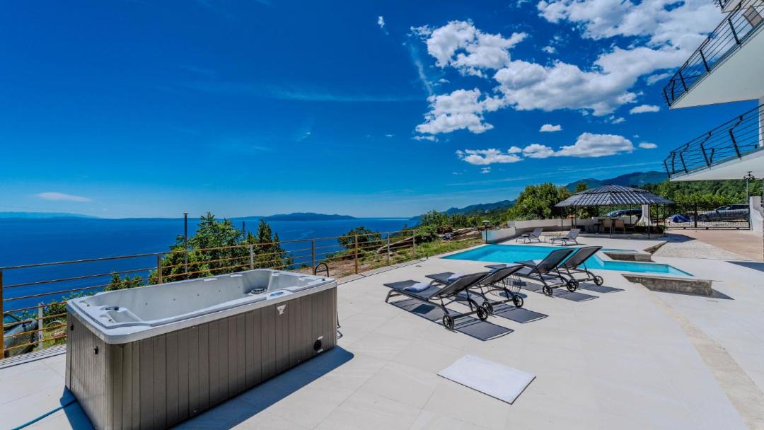 Photo of Patio Balcony in Bregi
