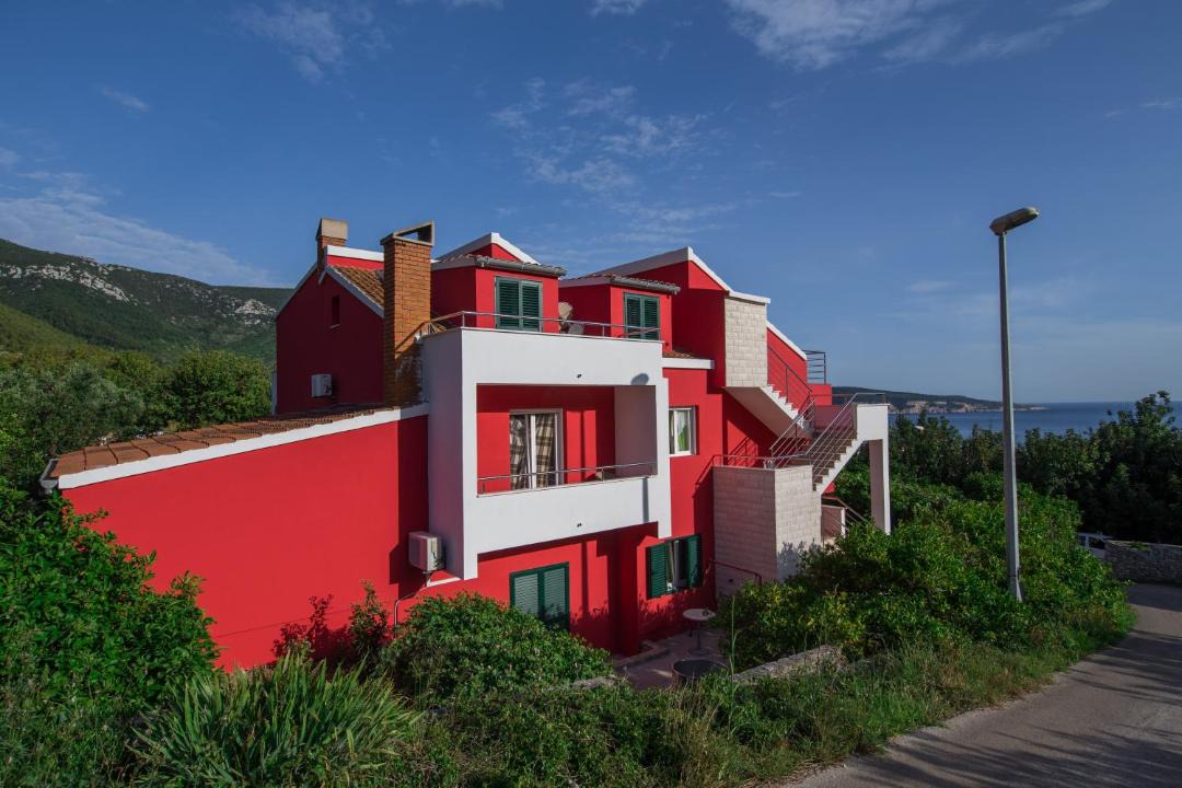 Photo of Buildings in Komiza