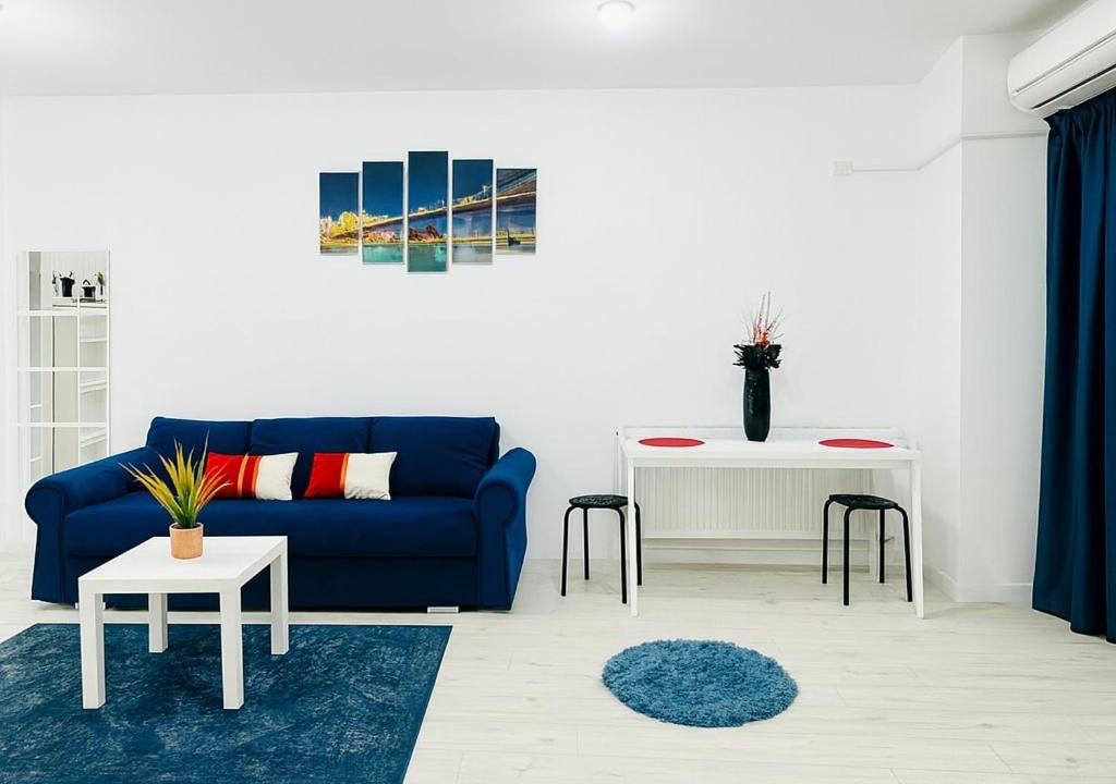 Photo of Livingroom in Sector 5