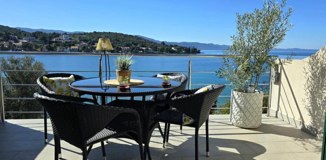 Photo of Patio Balcony in Loviste