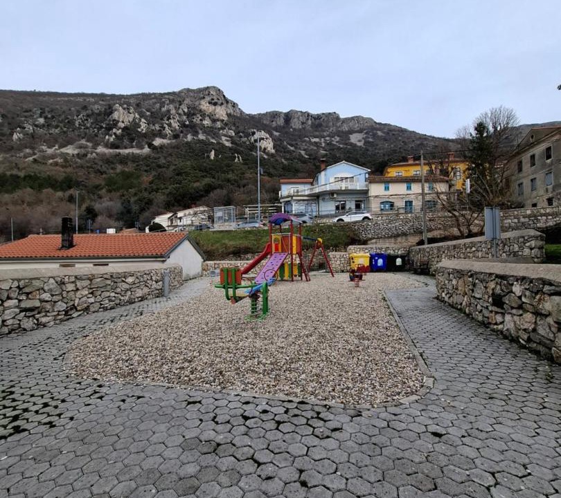 Photo of Others in Plomin