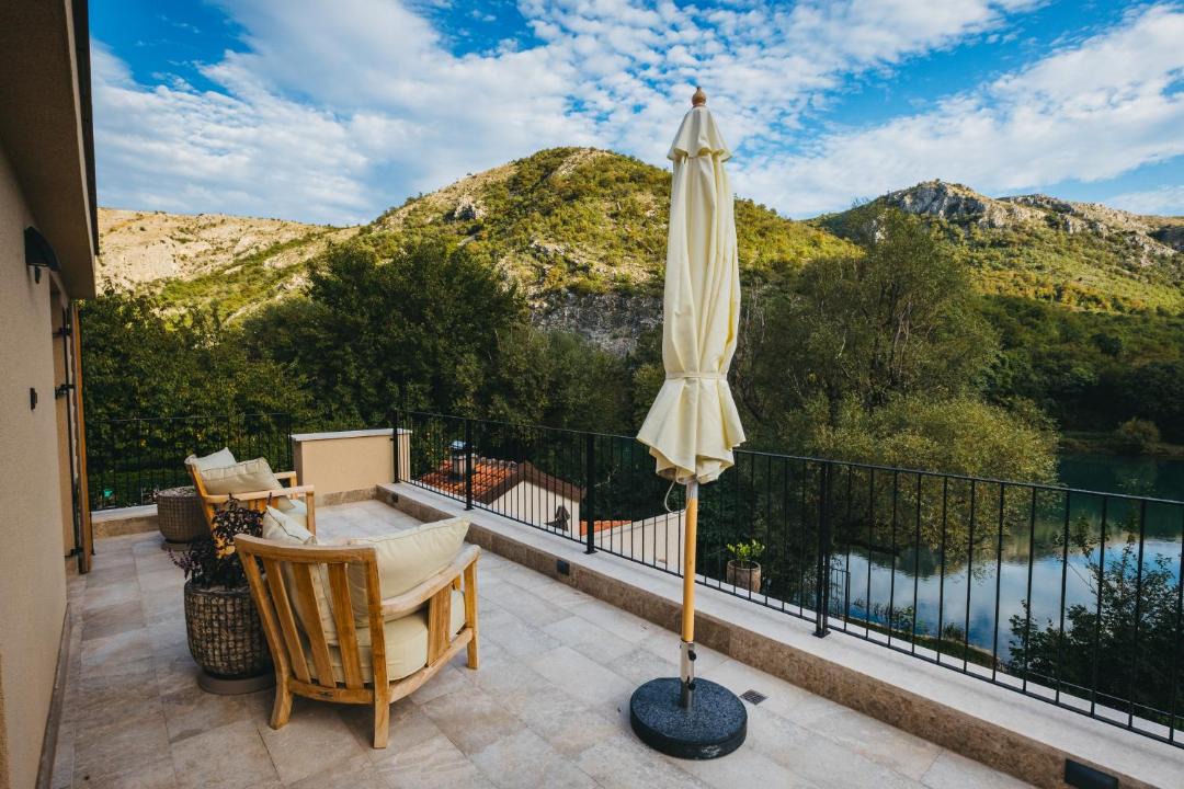 Photo of Patio Balcony in Slipcici