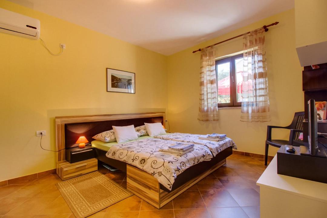 Photo of Bedroom in Cove Murtar