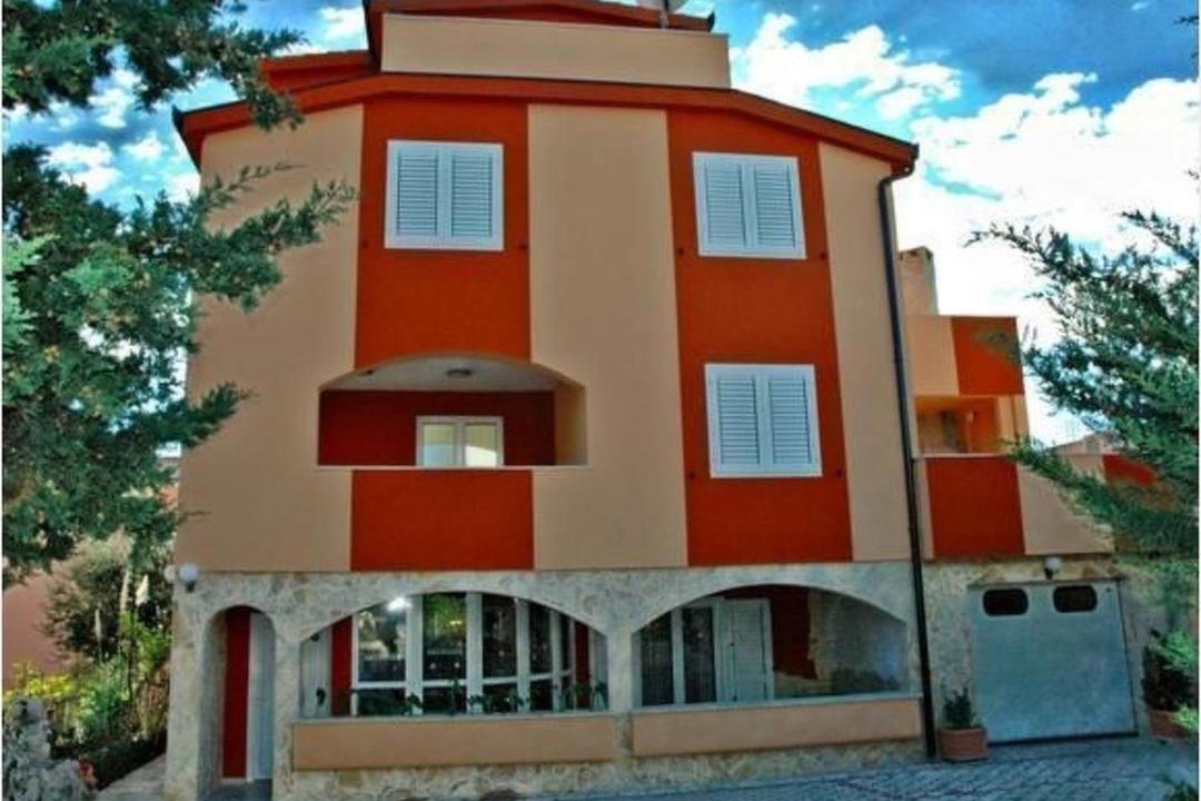Photo of Others in Businci