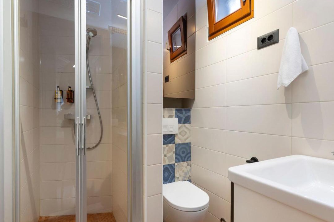 Photo of Bathroom in Loviste