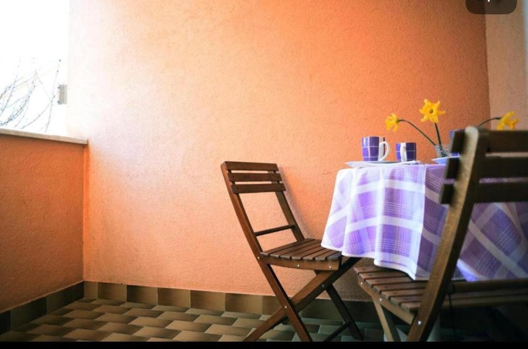 Photo of Others in Cres