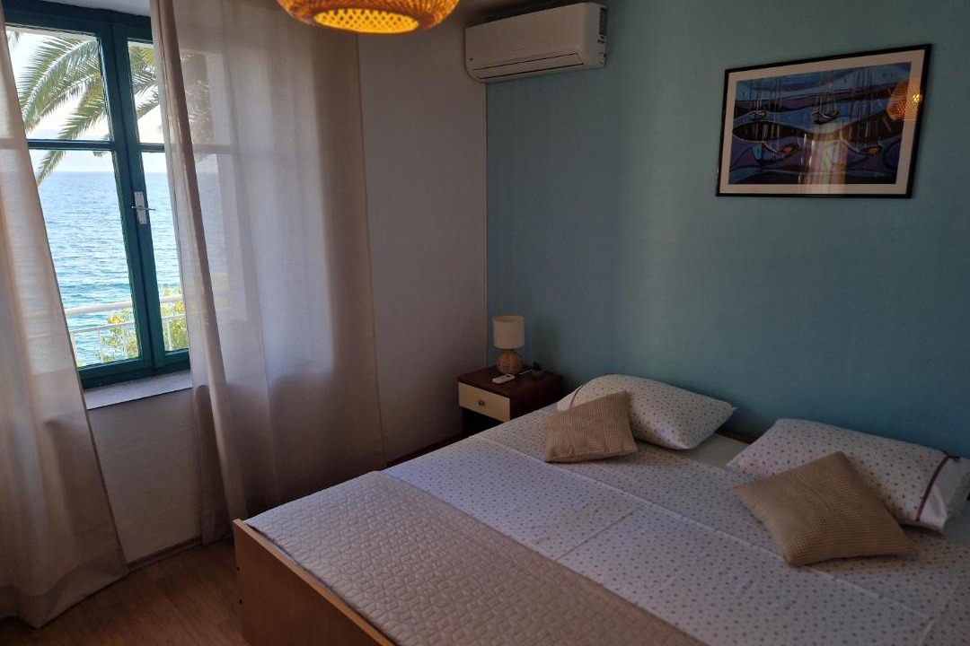 Photo of Bedroom in Brist