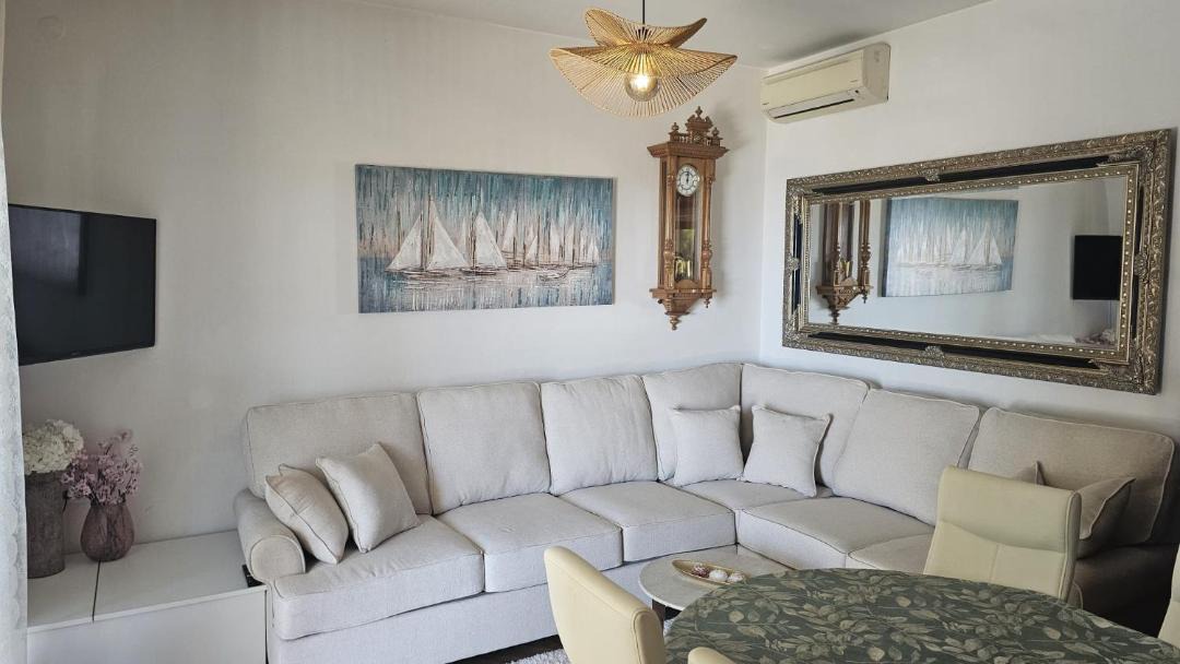 Photo of Livingroom in Banjol