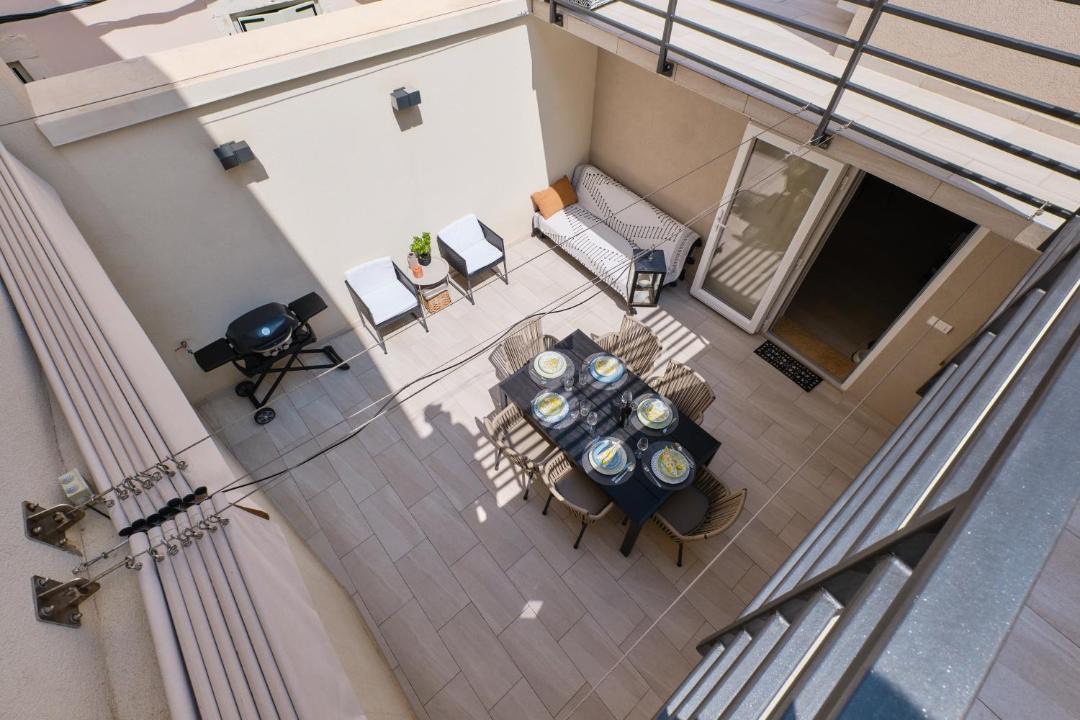 Photo of Patio Balcony in Cove Murtar