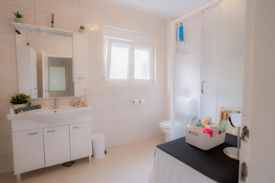 Photo of Bathroom in Blace