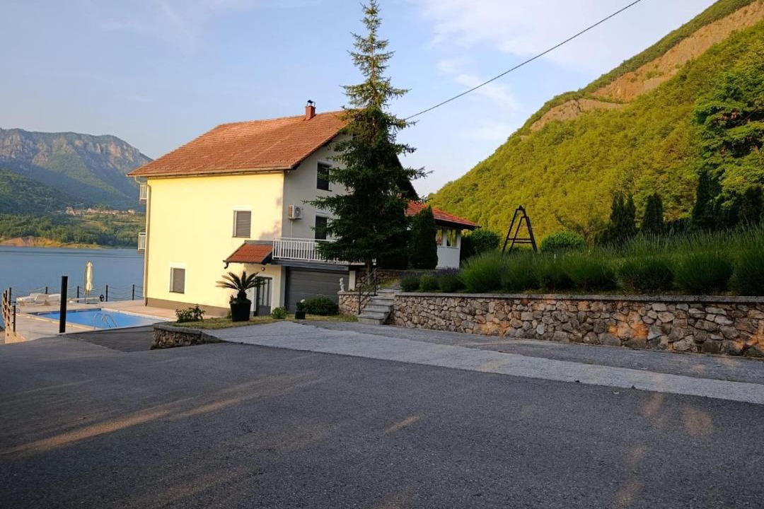 Photo of Others in Herzegovina-Neretva Canton