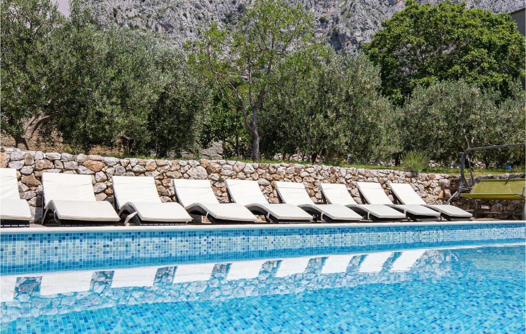 Photo of Others in Omis