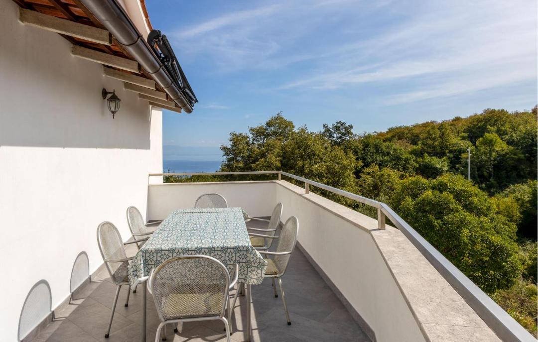 Photo of Patio Balcony in Brsec