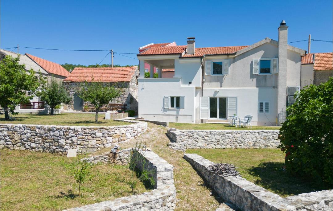 Photo of Others in Omis