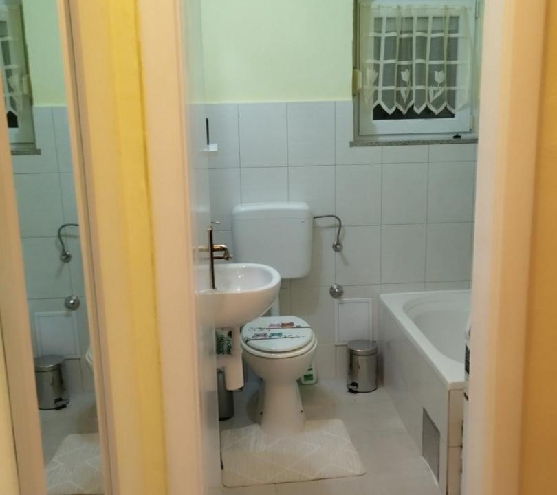 Photo of Bathroom in Cove Parja