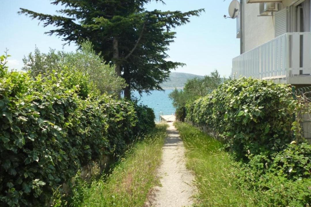 Photo of Others in Seline