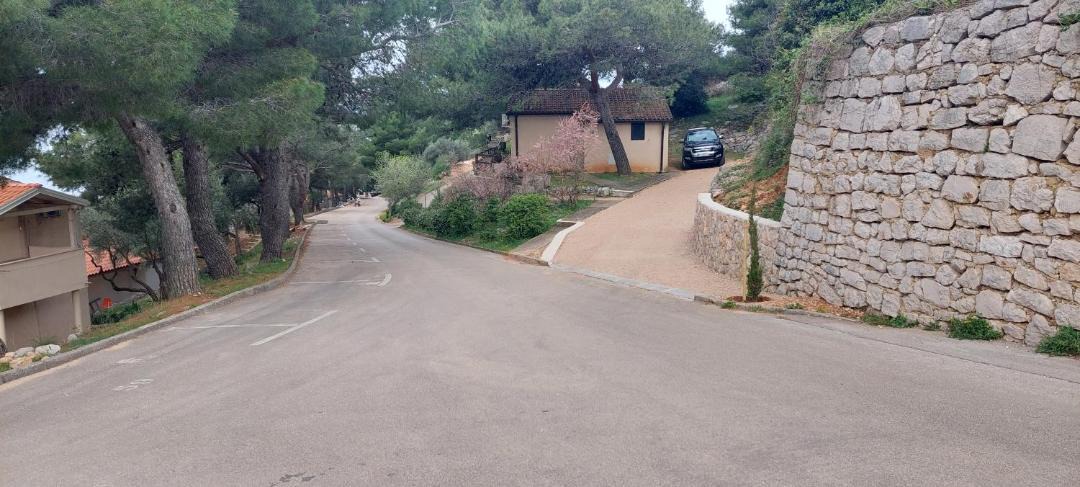 Photo of Others in Cres