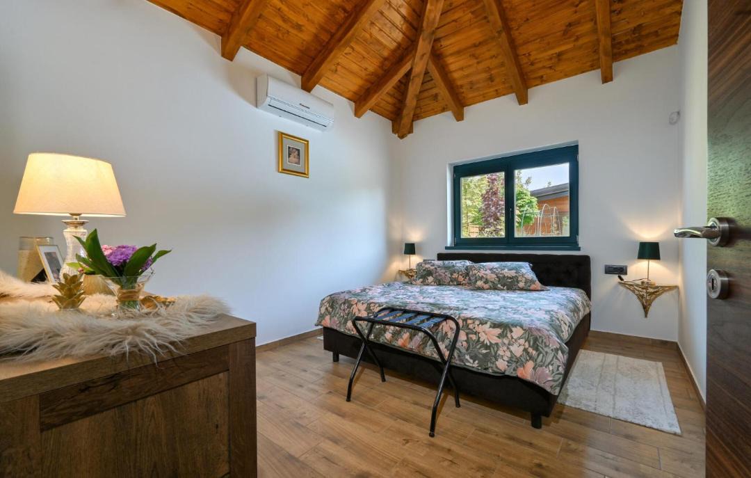 Photo of Bedroom in Puscine