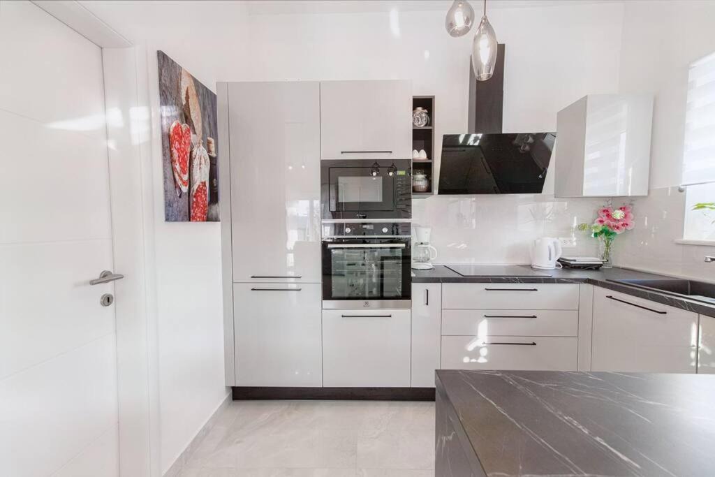 Photo of Kitchen in Kunj