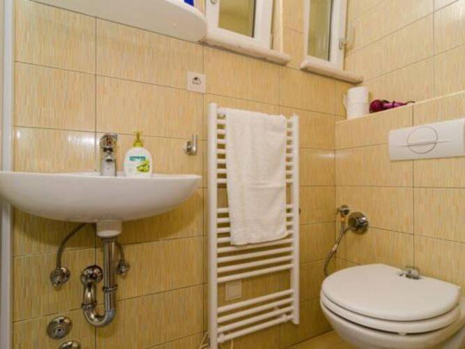 Photo of Bathroom in Drace