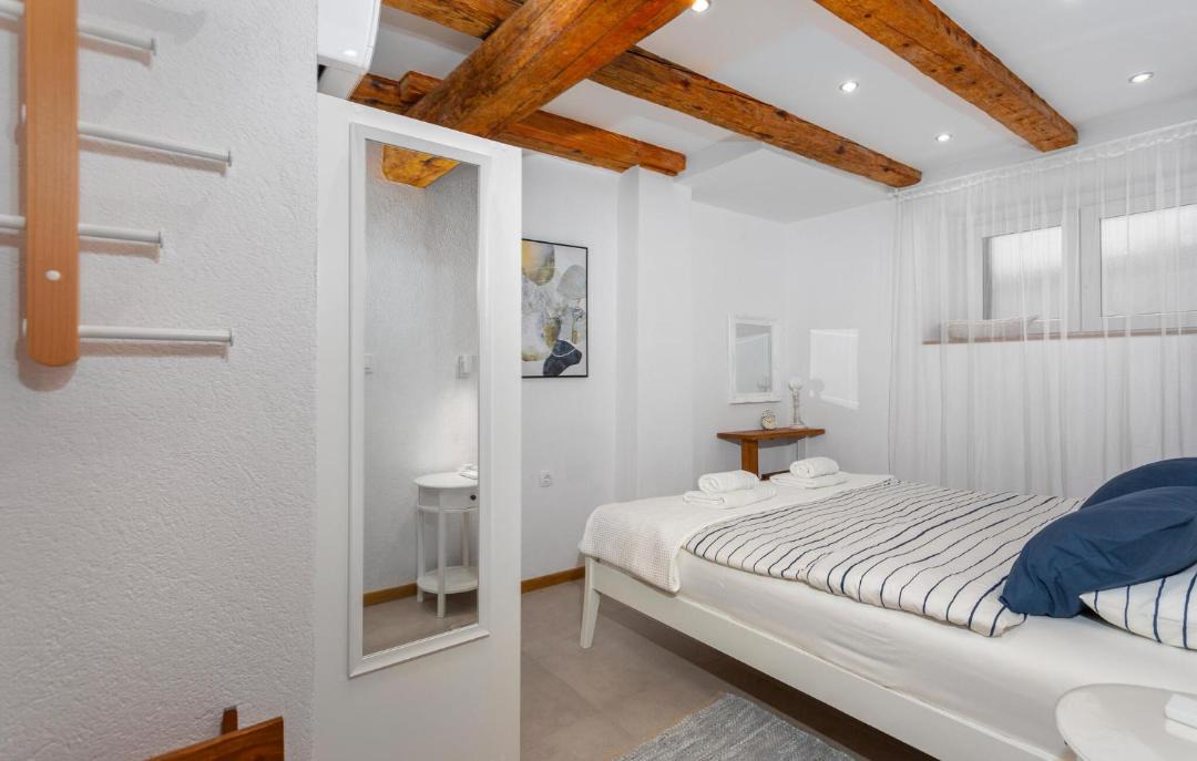 Photo of Bedroom in Punat