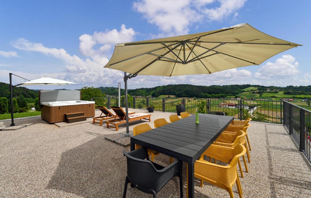 Photo of Patio Balcony in Veliko Trgovisce