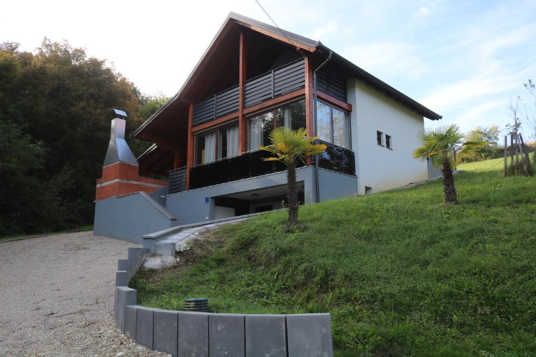 Photo of Buildings in Selnica