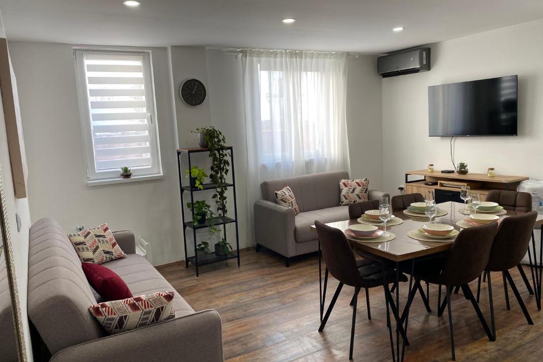 Photo of Others in Vardarac