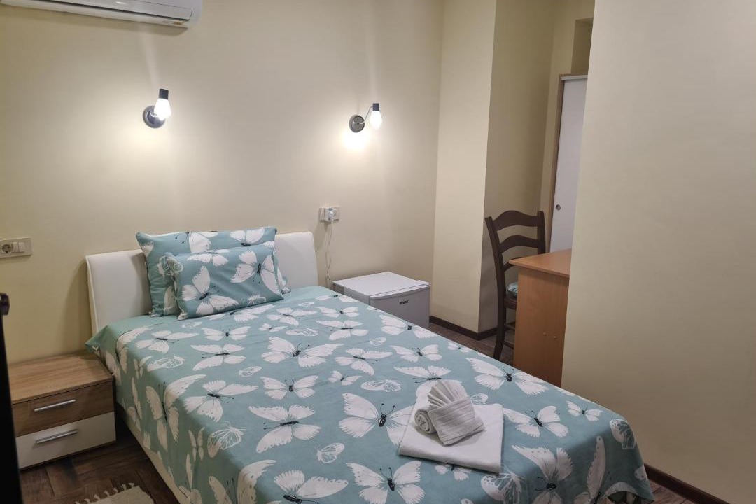 Photo of Bedroom in Cove Parja