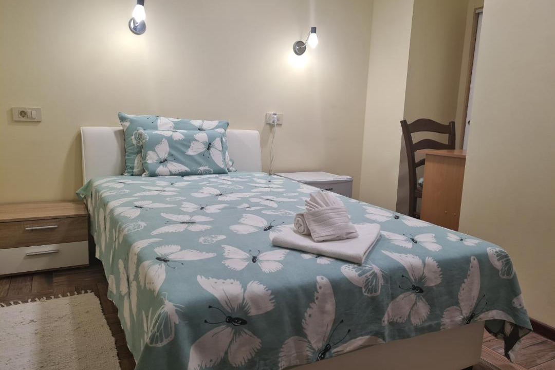 Photo of Bedroom in Cove Parja