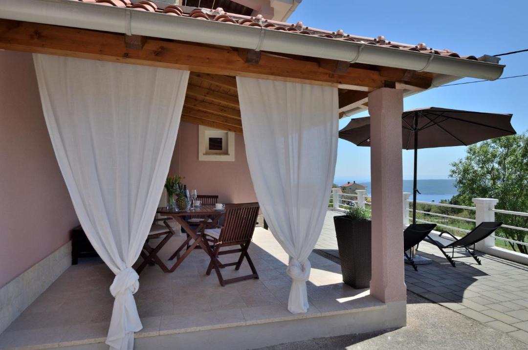 Photo of Patio Balcony in Sveta Jelena