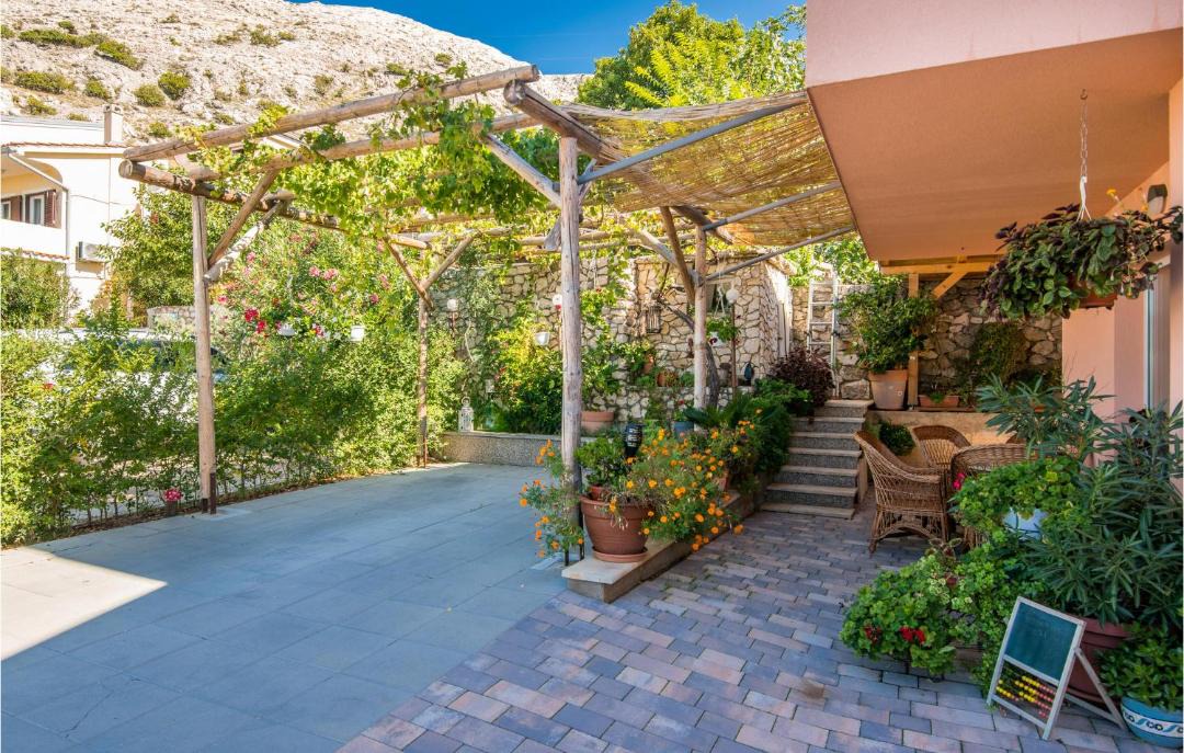 Photo of Patio Balcony in Stara Baska