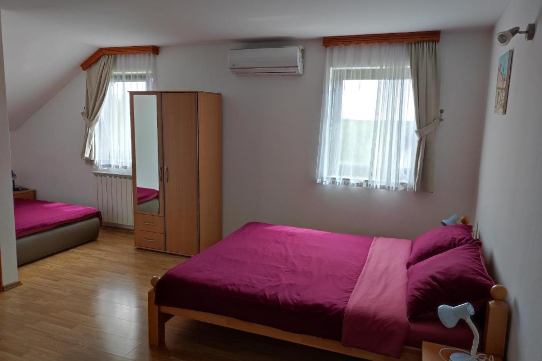 Photo of Others in Seliste