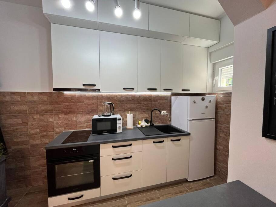 Photo of Kitchen in Cove Parja